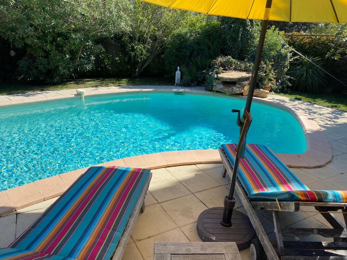 Studio Bord De Piscine Serignan-du-Comtat Bagian luar foto
